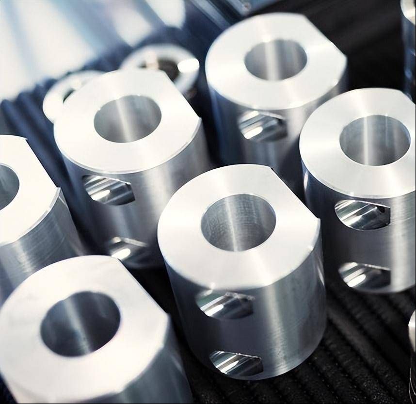 Haozhifeng mašinos: giliai užsiima užsienio prekyba technine įranga